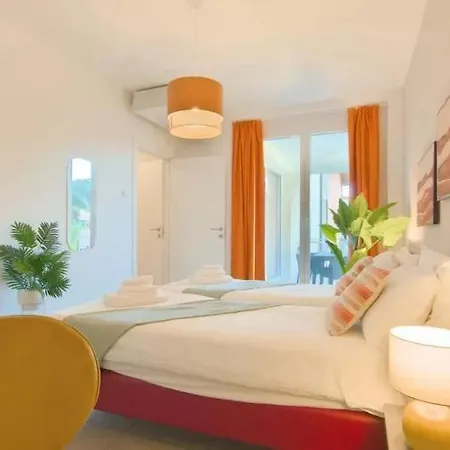 Italian Lakes 3 Bedroom With Pool Apartment Maccagno